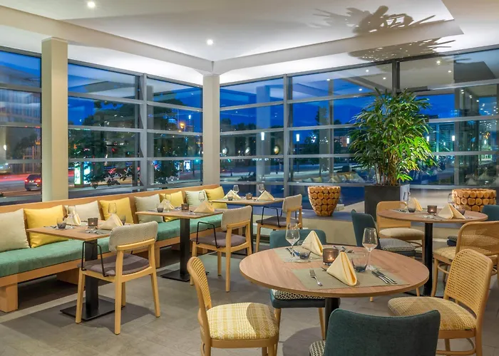 Kongresscenter Affiliated By Melia Hotel 4*